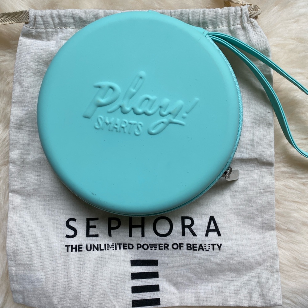 NWOT Sephora Play Smarts Mint Green Round Makeup Bag